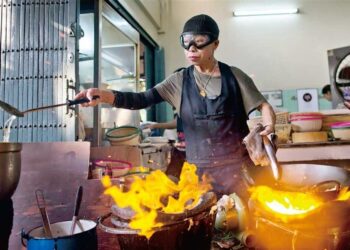 Meet Jay Fai the streetfood queen, the most extraordinary Michelin star chef in the world